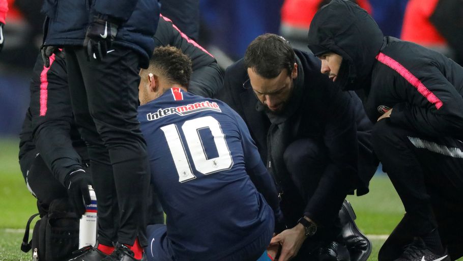 Neymar måtte udgå med en skade i PSG's pokalkamp mod Strasbourg. Foto: Ritzau Scanpix