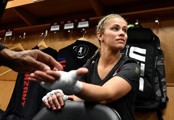 Pengene tikkede ind hos den tidligere MMA-udøver, efter hun i sjov fortalte, at hendes fans kunne sende penge, hvis de satte pris på hendes billeder.  Foto: Zuffa LLC via Getty Images 