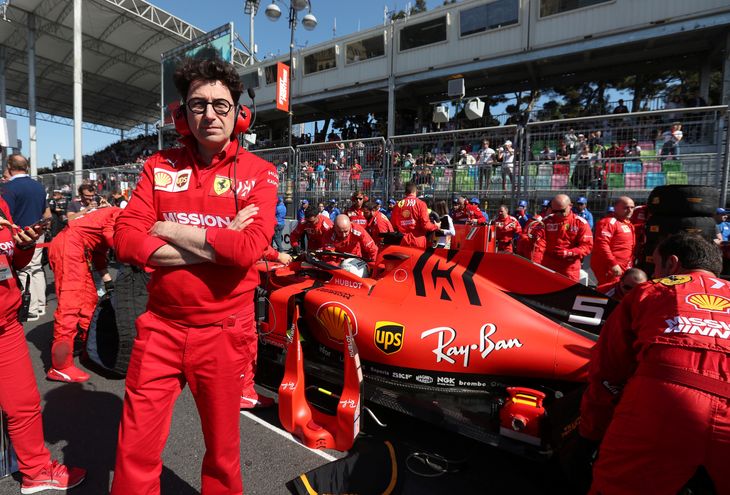 Ferrari-boss Mattia Binotto ser Mick Schumacher starte Formel 1-karrieren hos et mindre team. Foto: ANTON VAGANOV/Ritzau Scanpix