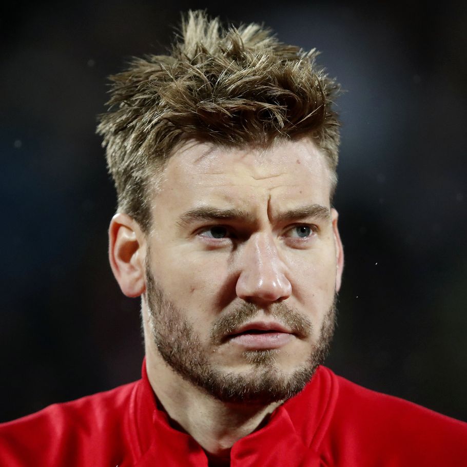 Bendtner forsøgte at bestikke betjent med 100.000 kroner billede billede