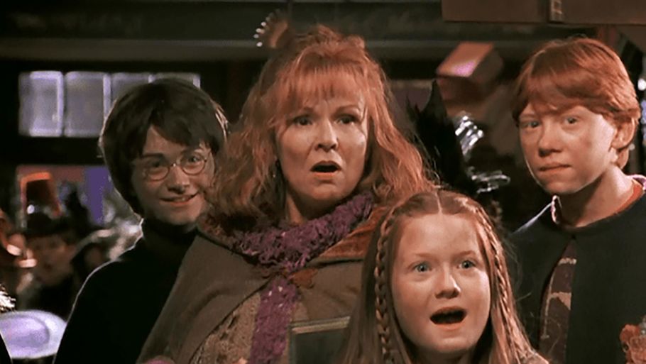 Julie Walters i rollen som Molly Weasley i Harry Potter-filmene. Foto: Warner Bros