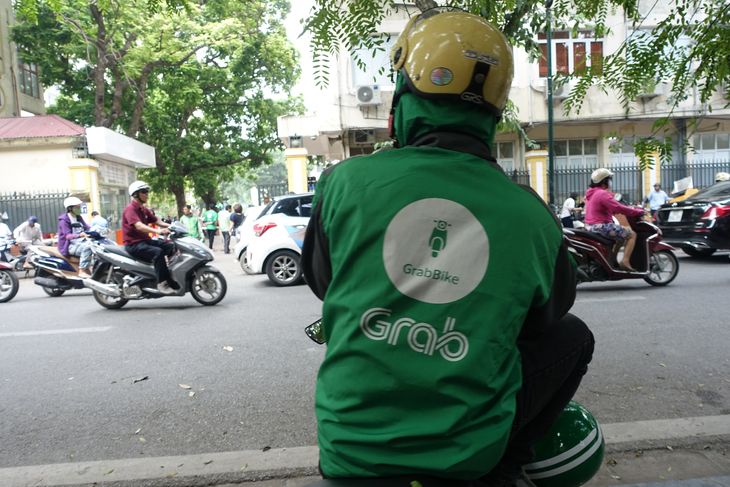 Grab er som Uber i Vietnam. Download appen, og bestil en scooter eller bil med chauffør. Foto: Peder Nederland