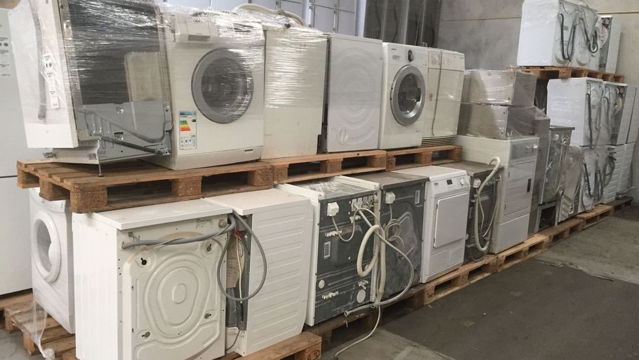 BN købte blandt andet 39 vaskemaskiner og tørretumblere for 11.918 kroner, mens han havde adgang til lageret. Foto: B2B Auctions