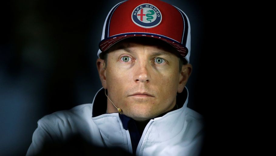 Kimi Räikkönen er i gang med sit andet år af sin nuværende kontrakt med Alfa Romeo. Hvorvidt han stopper til december, er fortsat uvist. Foto: Thomas Peter /Ritzau Scanpix