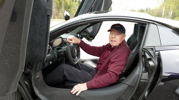 dato forælder Hæl 78-årige Henry har købt McLaren med 720 hk: - Man lever kun én gang –  Ekstra Bladet