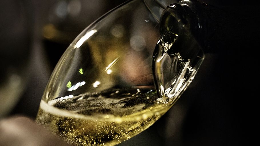 Coronakrisen har betyder et fald i salget af champagne, og det får muligvis konsekvenser for årets høst af druer. Peter Klint/Ritzau Scanpix