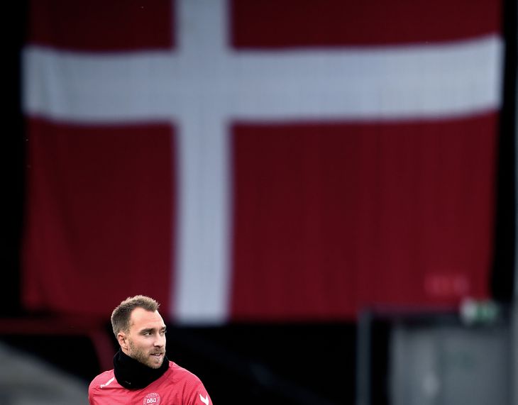 Hvem skal vise Christian Eriksen og det danske landshold fra sommeren 2022? Onsdag er sidste frist for at komme med bud. Der er tale om en kæmpe tv-pakke, der gælder i seks år. Foto: Lars Poulsen.