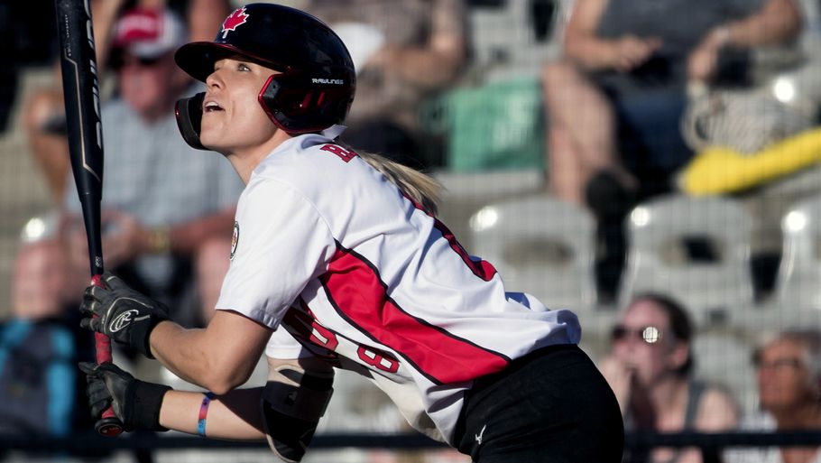 Den canadiske landsholdskaptajn i softball, Victoria Hayward, er en af spydspidserne i den nye satsnnig. Foto: Darryl Dyck/AP/Ritzau Scanpix