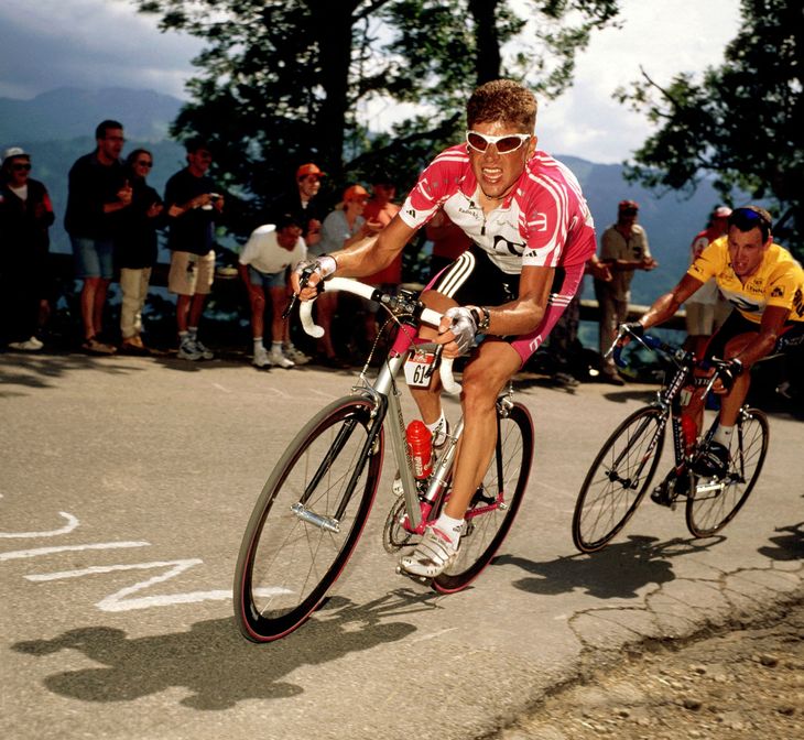 Jan Ullrich blev henvist til andenpladsen tre gange i Tour de France af den evige konkurrent, Lance Armstrong. Foto: Photosport Int/REX