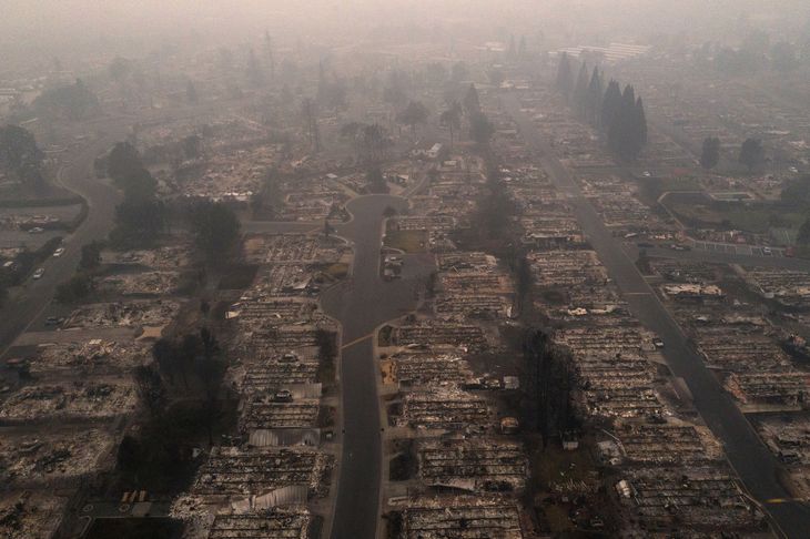 Et af de mange områder i Oregon, der er hærget af skovbrande. En halv million mennesker er evakueret i frygt for, at det samme vil overgå deres hjem. Foto: Adrees Latif/Reuters/Ritzau Scanpix