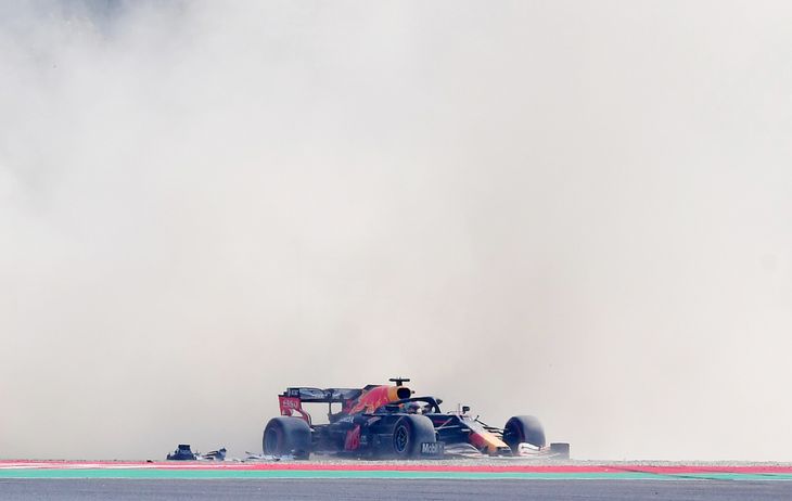 Max Verstappen i gruset på første omgang. Foto: Claudio Giovannini/Ritzau Scanpix