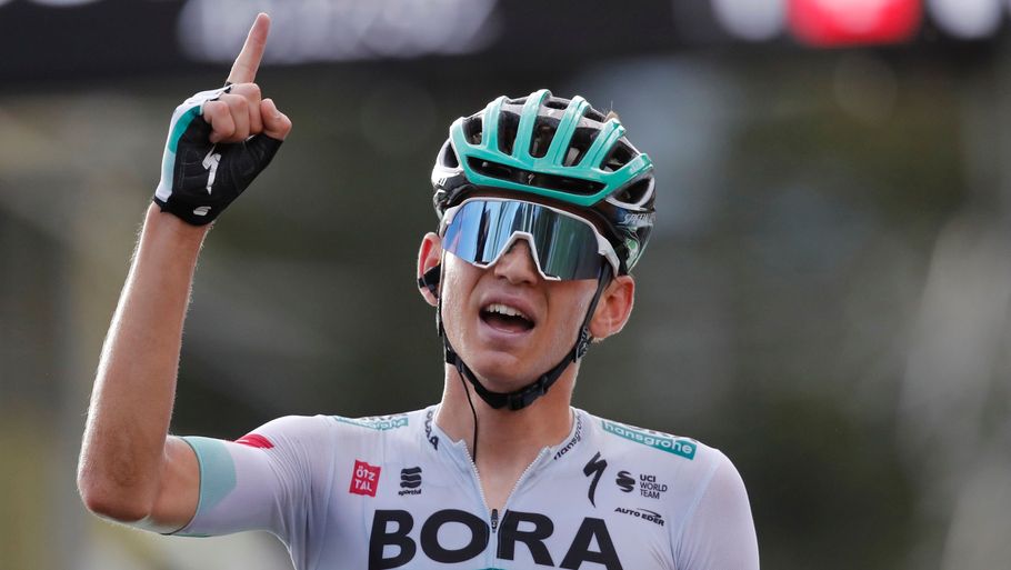 Lennard Kämna tog karrierens største sejr, da han var først over målstregen på tirsdagen Tour-etape. Foto: Christophe Ena/Ritzau Scanpix
