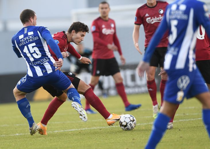 Jonas Wind i aktion mod IFK Göteborg. Foto: Lars Poulsen