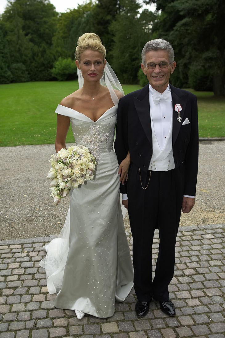 Her ses Rigmor Zobel sammen med sin far, Peter Zobel, til Rigmors bryllup i 2003. Foto: Lars Henrik Laursen