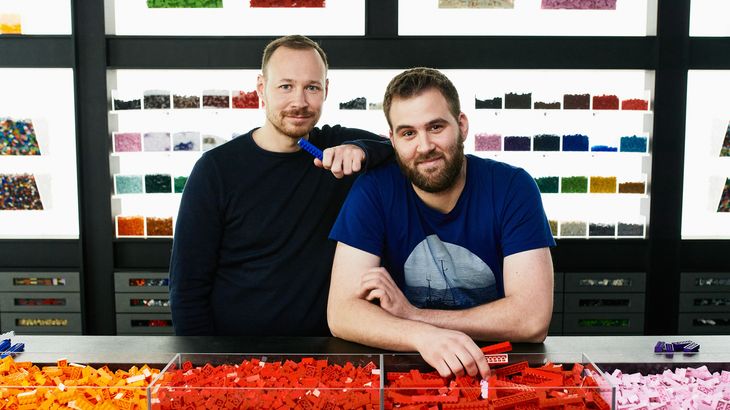 Det nordjyske makkerpar Kim og Tomas kender hinanden fra Lego-miljøet. Foto: Henrik Ohsten / TV 2