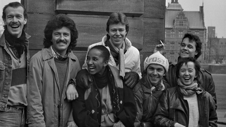 Michael Bruun (midten) og de andre medlemmer af Tøsedrengene fotograferet i 1983. Foto: Asger Sessingø