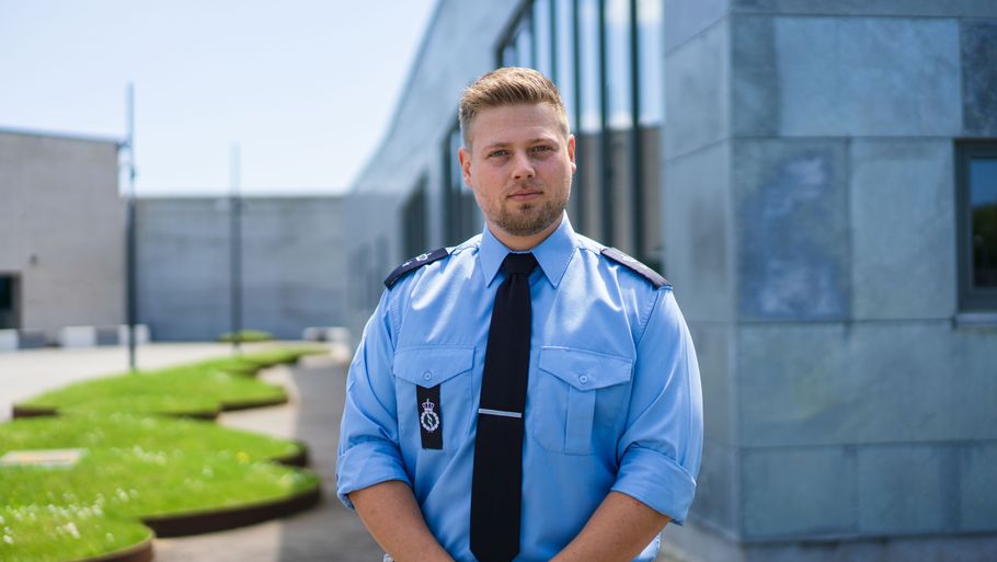 Jesper er under uddannelse som fængselsbetjent. Det skete ad omveje - men han havde ikke været omvejene forude. Foto: Nikolaj Trane Karstenberg (Signifly)