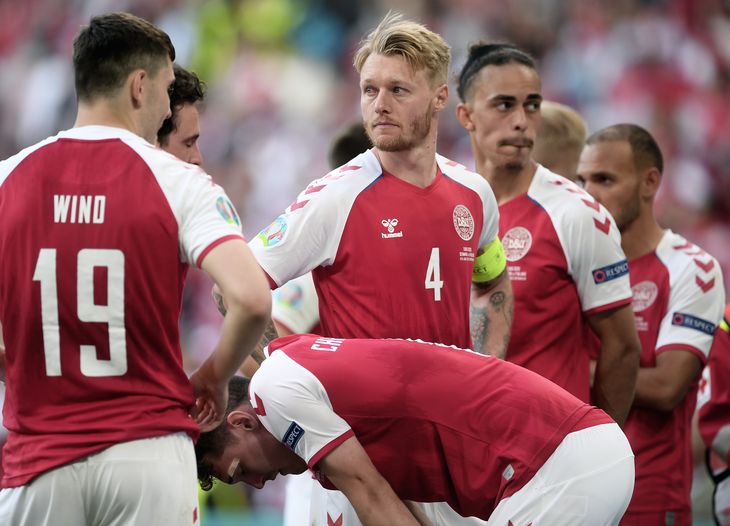 Simon Kjær kan se frem til at blive hædret af UEFA, fortæller Frits Ahlstrøm. Foto: Lars Poulsen