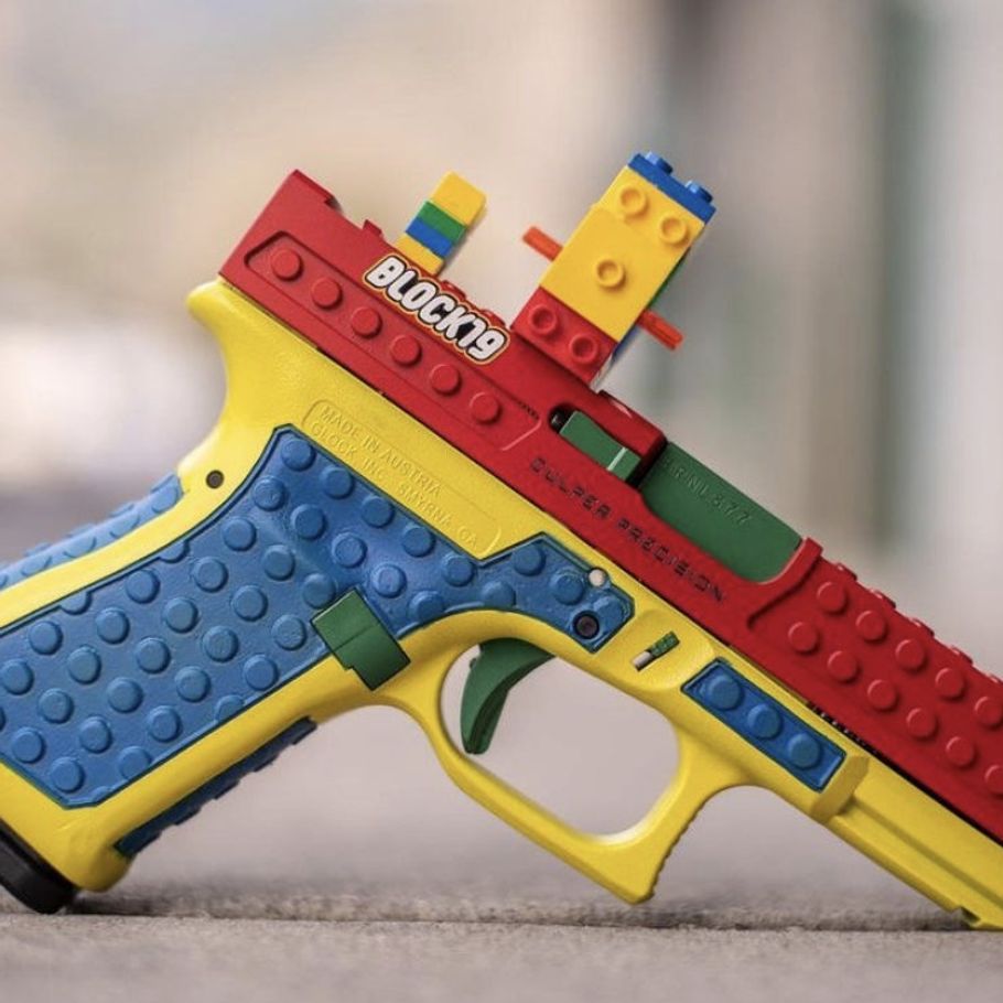 Brig dårlig disharmoni Våbenhandler trækker Lego-pistol tilbage – Ekstra Bladet