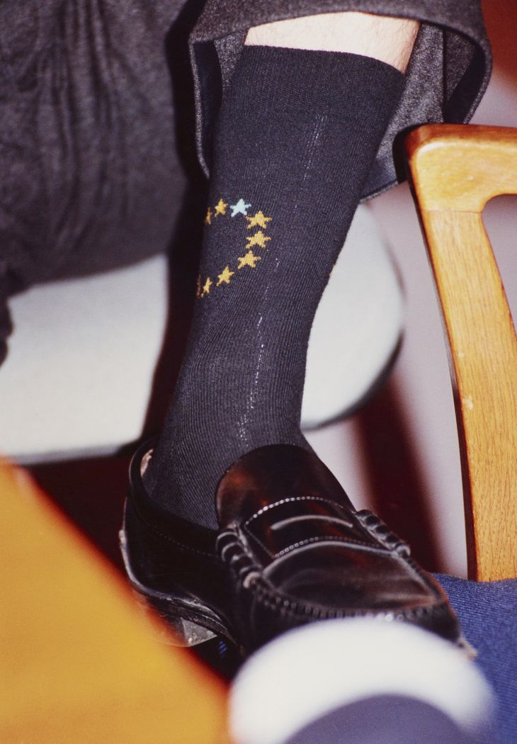 De historiske EU-sokker som Uffe Ellemann-Jensens bar ved Unionsvalget i juni 1992. Foto: Finn Frandsen/Ritzau Scanpix