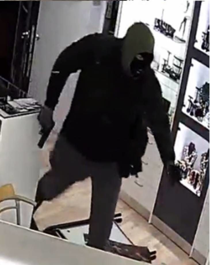 Finn Mogensen var i januar 2019 også udsat for et røveri, hvor en af røverne var bevæbnet med pistol. Privatfoto