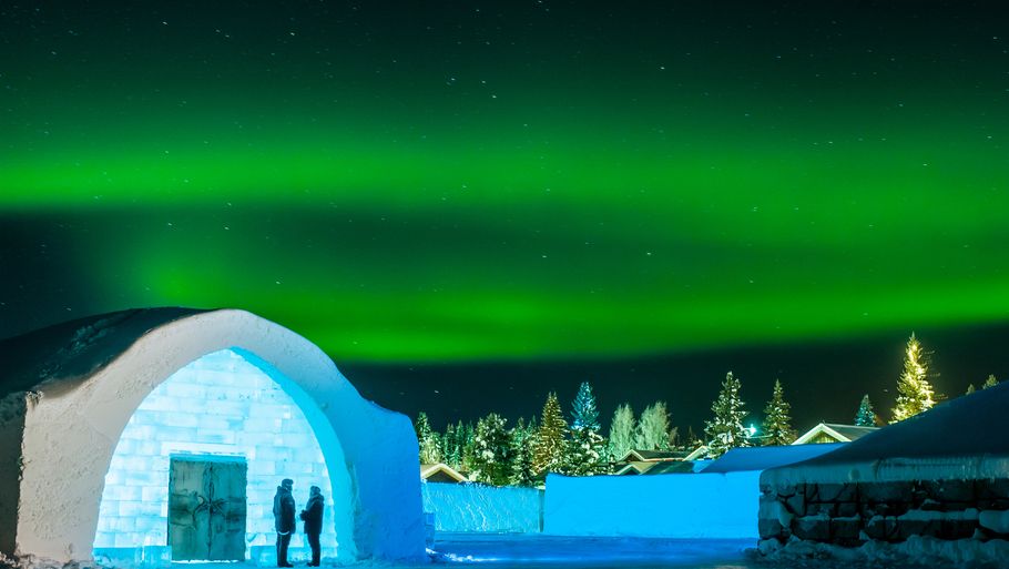 Ishotellet ligger i den nordligste del af Sverige, hvor det er muligt at se nordlys. Foto: Asaf Kliger/ Icehotel.