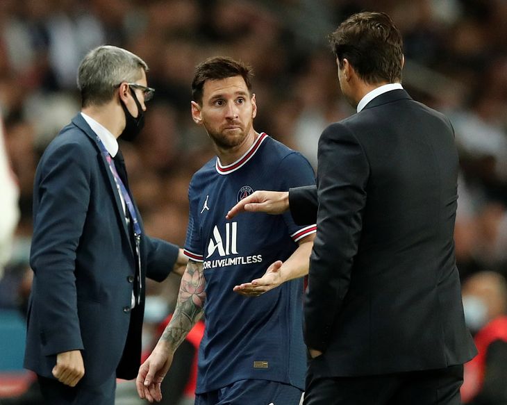 Der var ikke ligefrem god stemning mellem Messi og Pochettino, efter at den argentinske superstjerne blev pillet ud. Foto: Benoit Tessier/Ritzau Scanpix