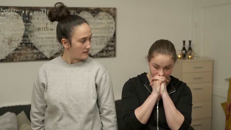 Dorthe og Monica har i mange år ikke talt om sagen, der fik veninden i fogedretten og kostede hende 30.000 kroner. Foto: TV3