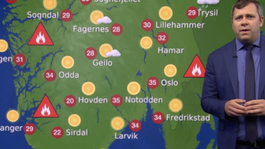 Norges stats-meteorolog Kristian Gislefoss kan melde om hedebølger og skovbrandsfare i en fiktiv vejrudsigt for en augustdag i 2050. Vejrudsigten er lavet af NRK og Meteorologisk Institutt. Foto: NRK