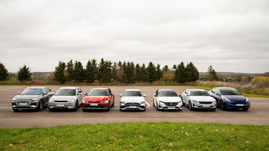 Disse syv biler skal dyste om titlen som Årets Bil i Danmark 2022. Foto: Lars Krogsgaard