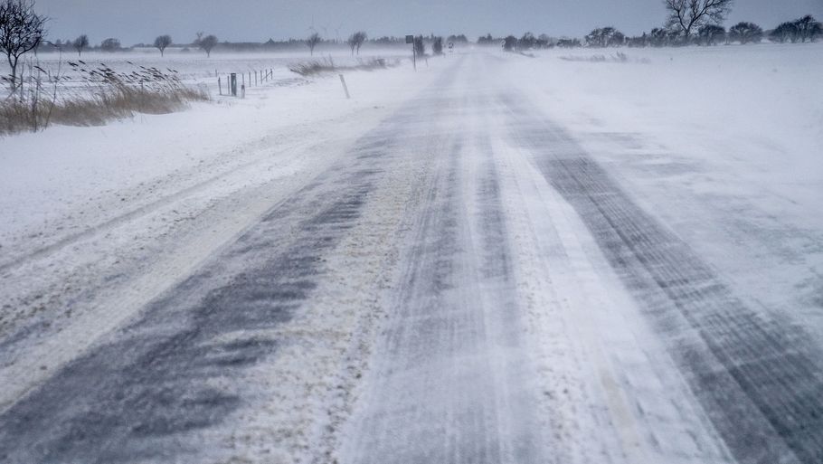 Vi skal længere ind i vintermånederne, før sneen bliver liggende, mener Mikael Scharling, som er klimatolog hos DMI. (Arkivfoto). Foto: Mads Claus Rasmussen/Ritzau Scanpix