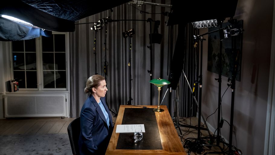 Tavshed er et valg. Et valg som får den konsekvens, at mange danskere rettelig vil spørge sig selv: Hvilken virkelighed lever statsministeren i? Foto: Mads Claus Rasmussen/Ritzau Scanpix