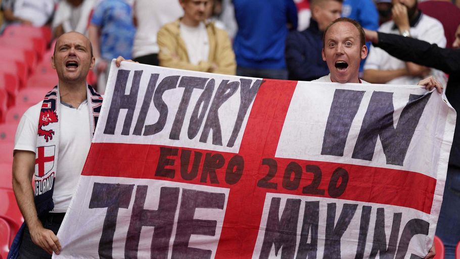 Finalen ved sidste års EM i fodbold blev afholdt på Wembley i London. Englænderne ønsker nu at få EM i 2028 i fællesskab med Irland, skriver The Times. (Arkivfoto). Foto: Frank Augstein/Ritzau Scanpix