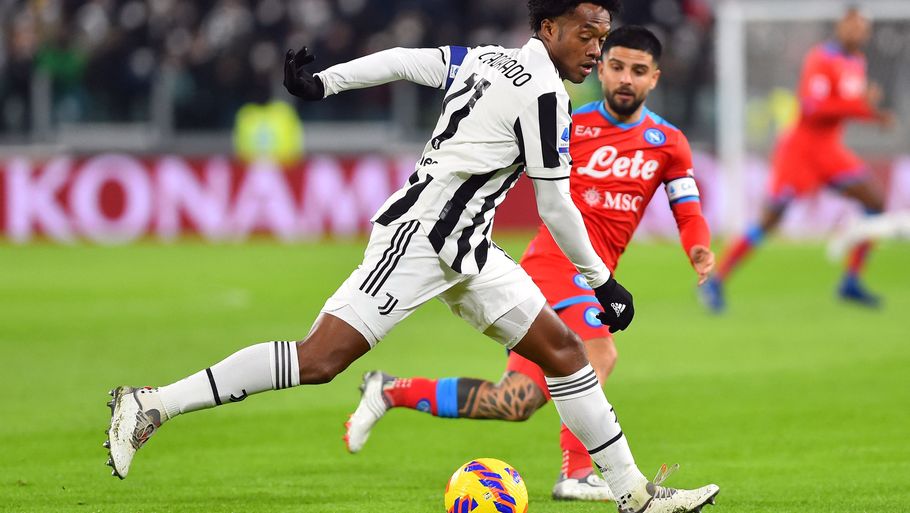 Kampen mellem Juventus og Napoli er i fuld gang. Foto: MASSIMO PINCA / Ritzau Scanpix.