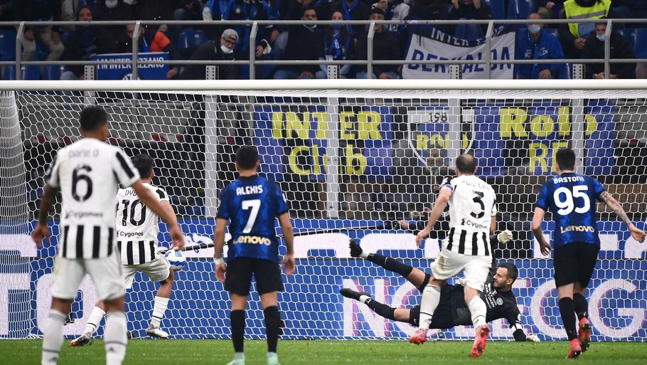 Inter og Juventus mødes på onsdag i den italienske Super Cup. Her vil det være lovligt at udnytte 50 procent af tilskuerkapaciteten, men i de efterfølgende spillerunder i Serie A, vil der maksimalt blive lukket 5000 tilskuere ind. Foto: Marco Bertorello/Ritzau Scanpix