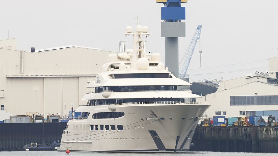 dilbar yacht beslaglagt