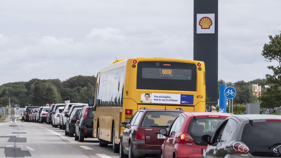 Shell skovler penge ind på høje oliepriser. Skulle de give bilisterne lidt rabat? Arkivfoto: Per Rasmussen