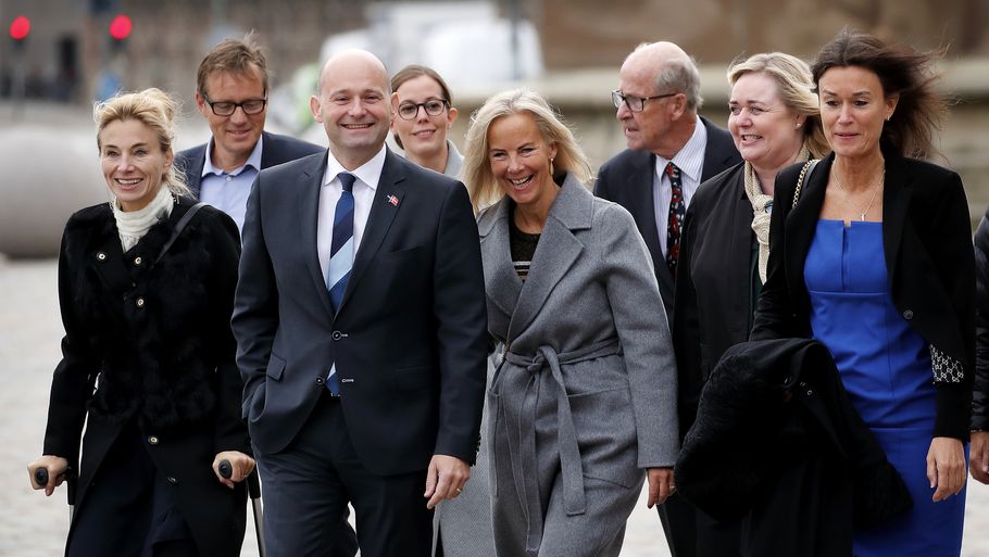 Den konservative folketingsgruppe på vej til gudstjeneste. Katarina Ammitzbøll er helt ude til venstre. Foto: Jens Dresling/Ritzau Scanpix