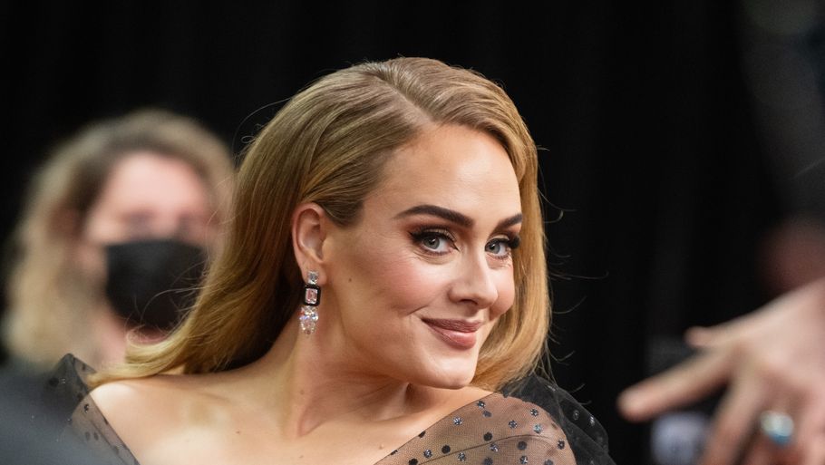 Adele bekræfter nu, at hun og kæresten er flyttet sammen. Foto: Samir Hussein/Getty Images