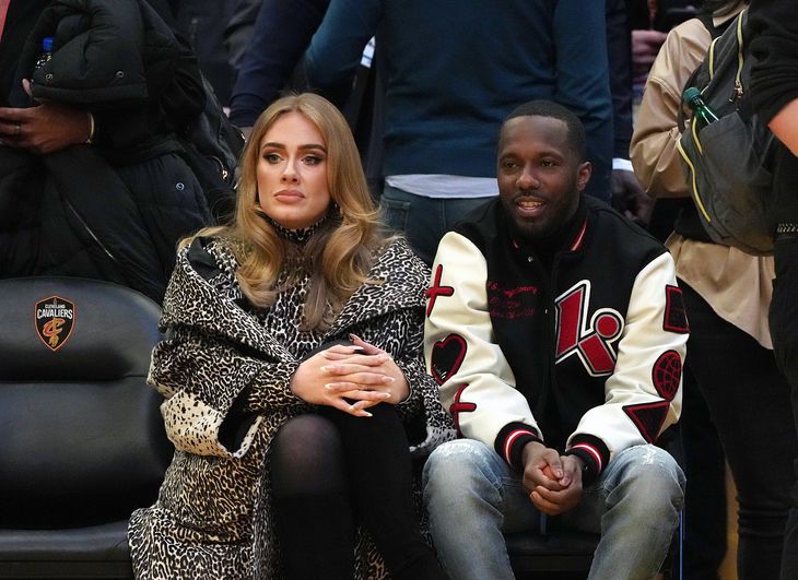 Adele og kæresten blev første gang spottet sammen til en NBA-kamp. Foto: KEVIN MAZUR/Getty Images