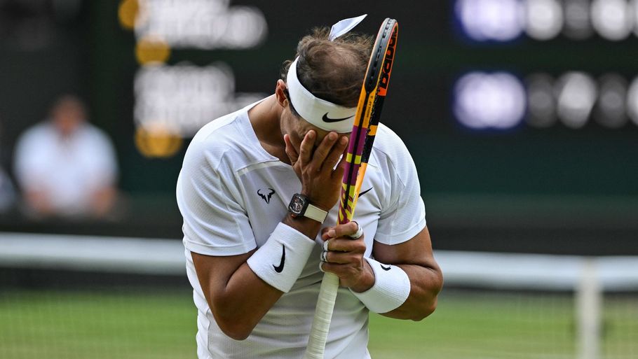 Rafael Nadal må desværre trække sig fra Wimbledon med en skade. Foto: Glyn Kirk/Ritzau Scanpix
