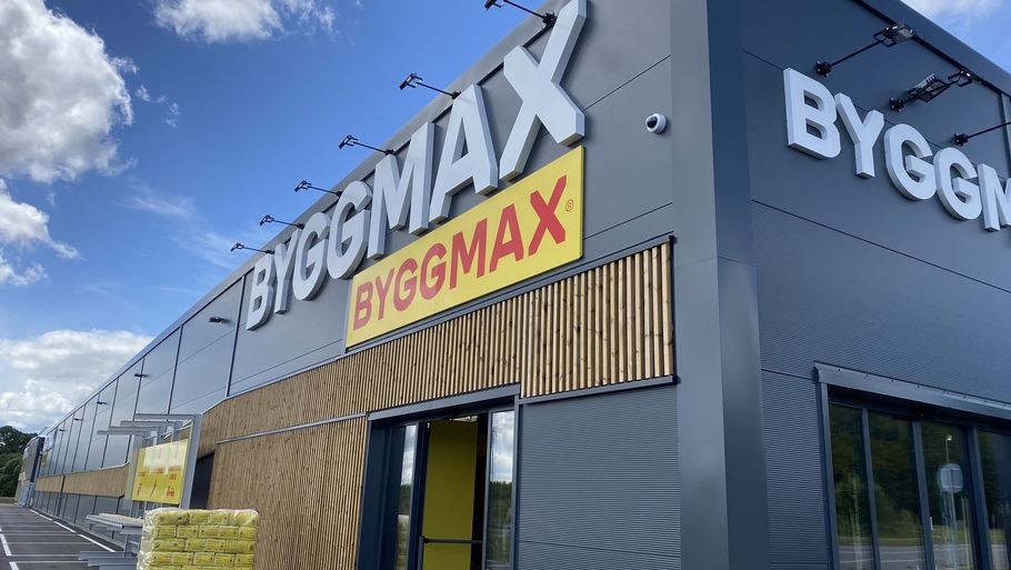 Den svenske byggemarkedskæde Byggmax åbner nu sin første danske butik i Vejle. Pr-foto