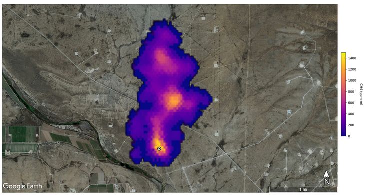 En af de værste superudledere, som EMIT har afbildet, er et oliefelt i den amerikanske delstat New Mexico. Gasskyen er tre kilometer lang, og forskerne anslår, at der alene fra denne kilde bliver udledt 18.300 kilo metan i timen. Grafik: NASA / JPL-Caltech