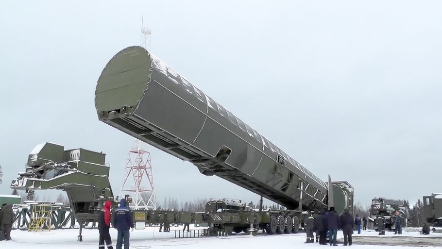 Russisk interkontinentalt missil kaldet Satan-2 med en rækkevidde på cirka 6000 km. Foto: Ritzau Scanpix