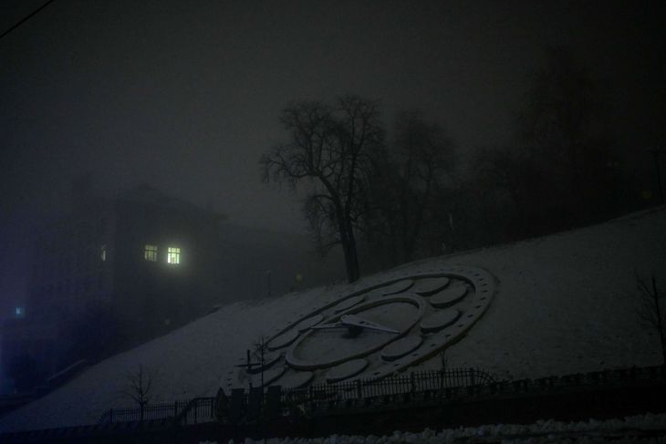 Kraftigt snefald forventes i Kyiv søndag. Allerede torsdag var der dog hvidt i den ukrainske hovedstad. Foto: Bulent Kilic/Ritzau Scanpix