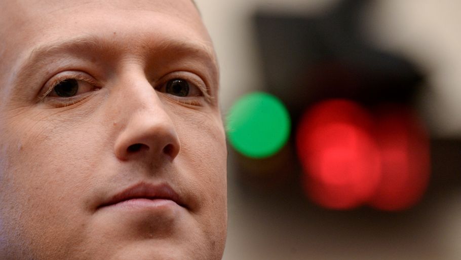Selvom han har røven fuld af penge, må det stadig være bittert for Meta-direktør Mark Zuckerberg at blive ramt af bøde efter bøde.