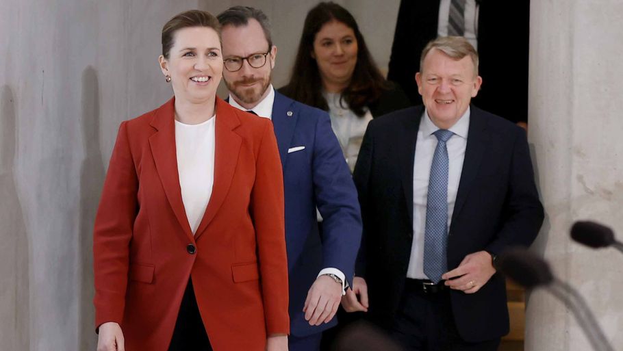 Hvad tænker du når du ser de tre partiledere, der nu indgår i et arbejdsfællesskab om at regere Danmark? Foto: Jens Dresling