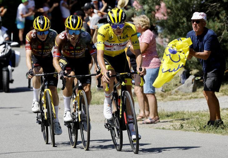 Sammen med Jonas Vingegaard lagde Primoz Roglic afgørende pres på førende Tadej Pogacar på 11. etape i sommerens Tour de France. Foto: Christian Hartmann/Reuters/Ritzau Scanpix