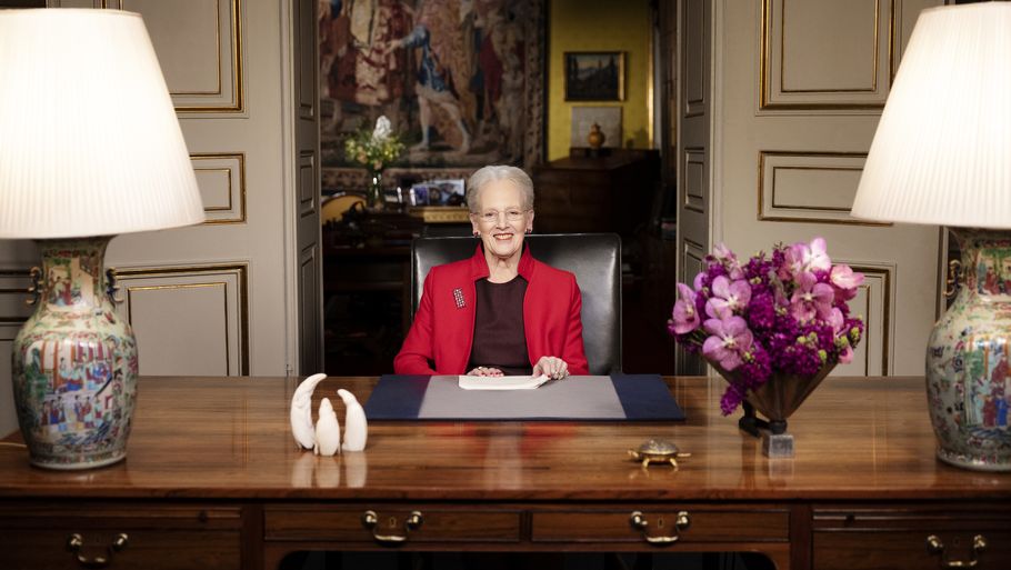 Dronning Margrethe kommer til at glide let over konflikterne i kongehuset sin nytårstale, mener kongehusekspert. Foto: Thomas Borberg