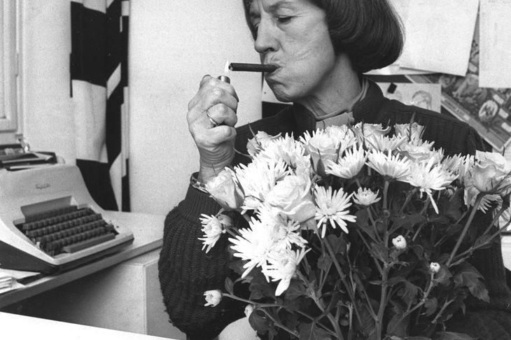 Lise Nørgaard var en kvinde, som hele vejen iugennem 'nød livets cigar'. Hun gik ikke af vejen for livet. Foto: Ulla Aue/Ritzau Scanpix